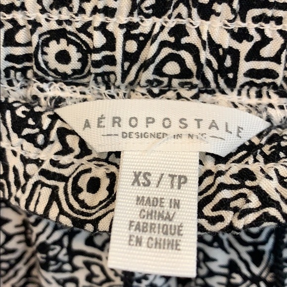 Aeropostale flows shorts. Size XS - Picture 2 of 2